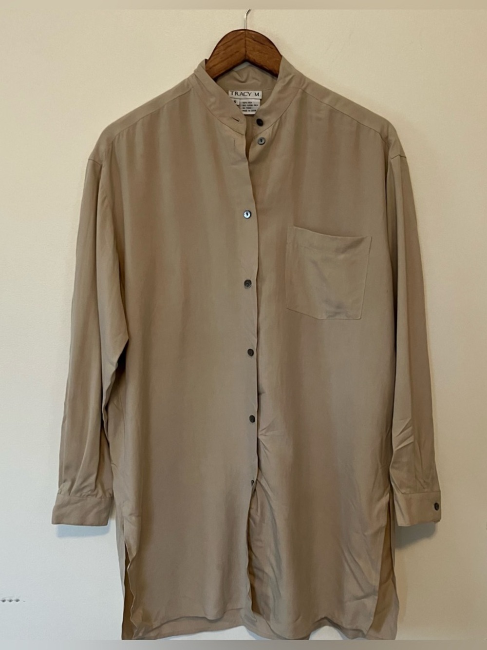 Women’s 100% Silk Button Down Long Sleeve Tunic Top Shirt Small Tan Minimalist